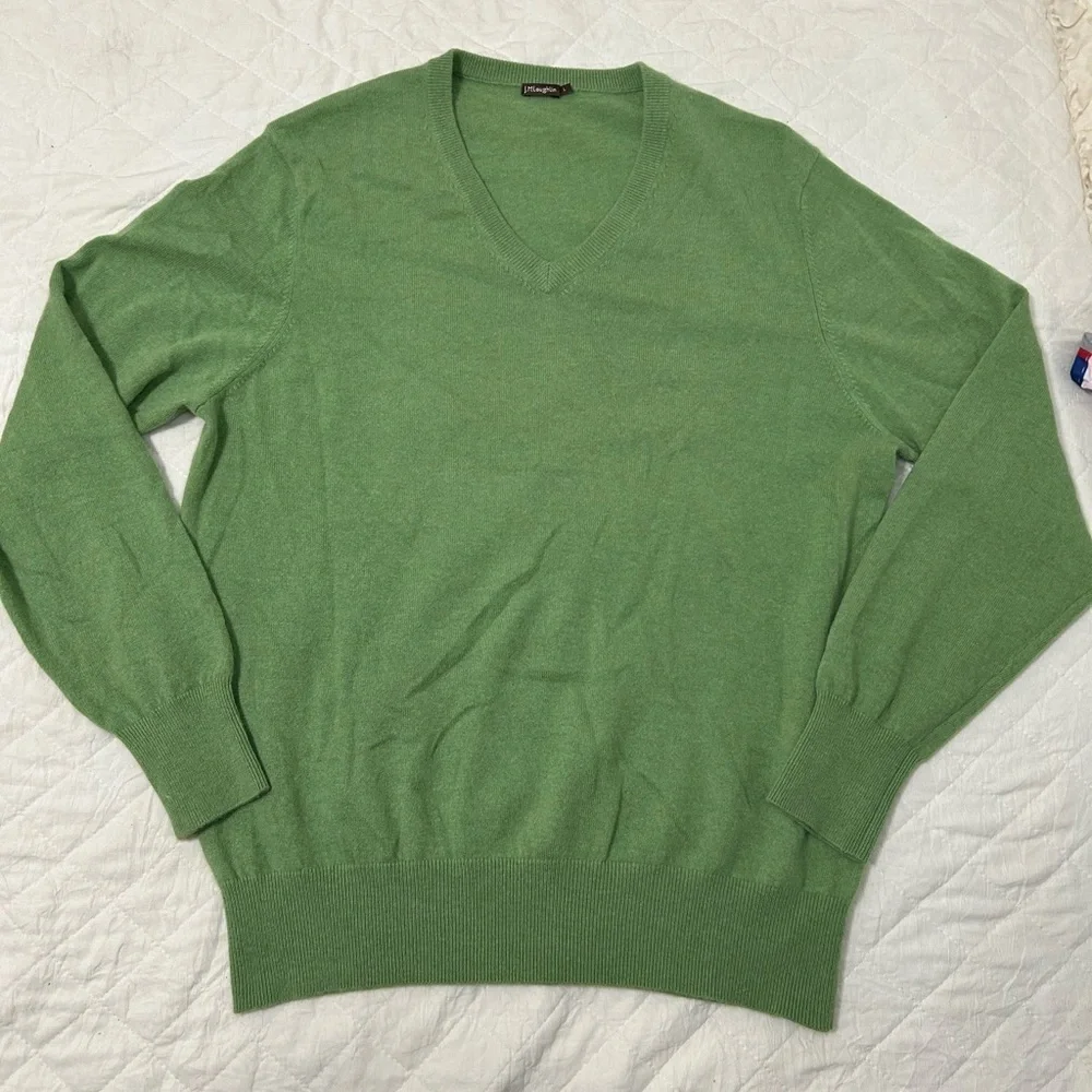 J. McLaughlin 100%Cashmere Classic Green V-Neck Sweater
